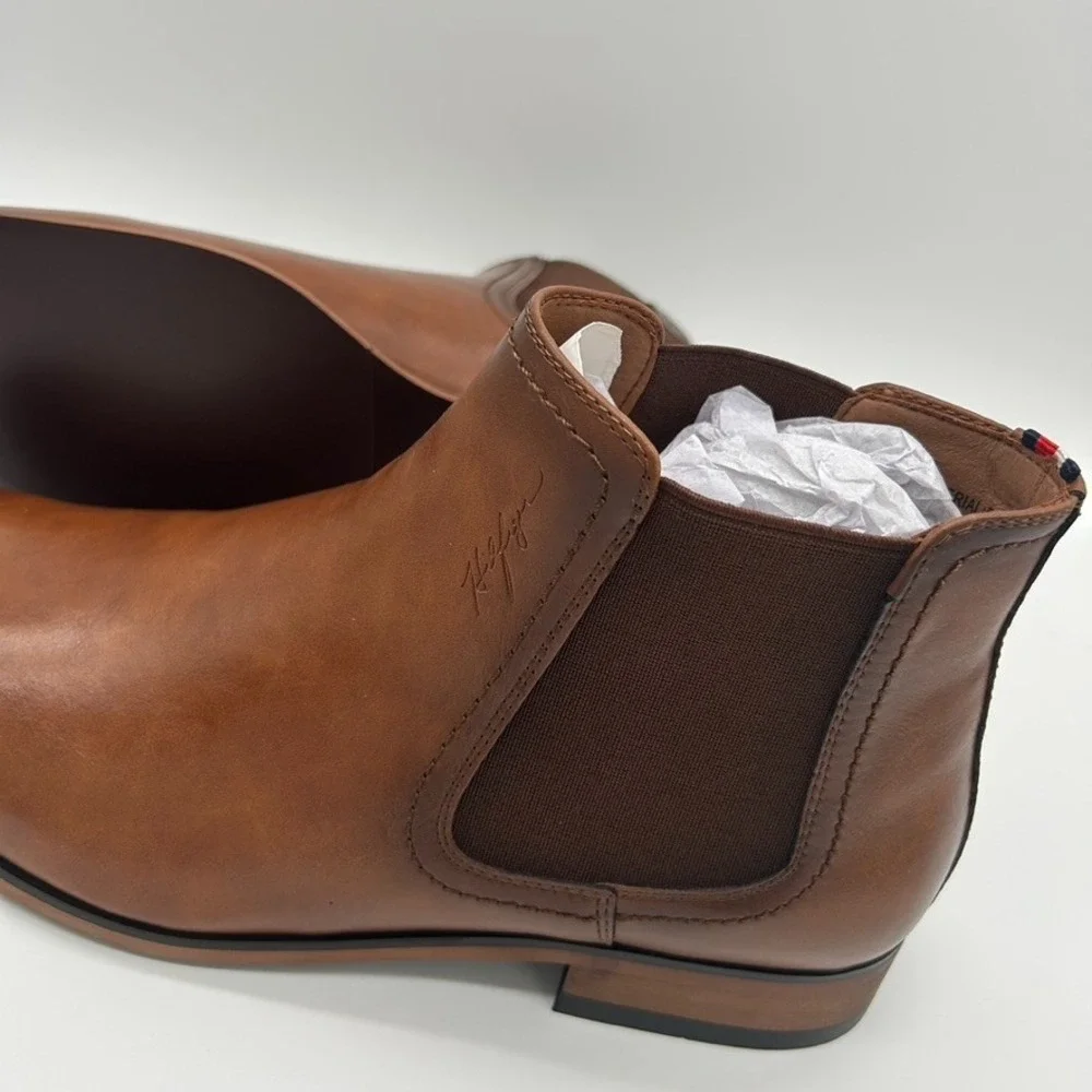Tommy Hilfiger Boot Men's Size 9M  Dark Natural  Syler Slip On‎ Dress Chelsea-